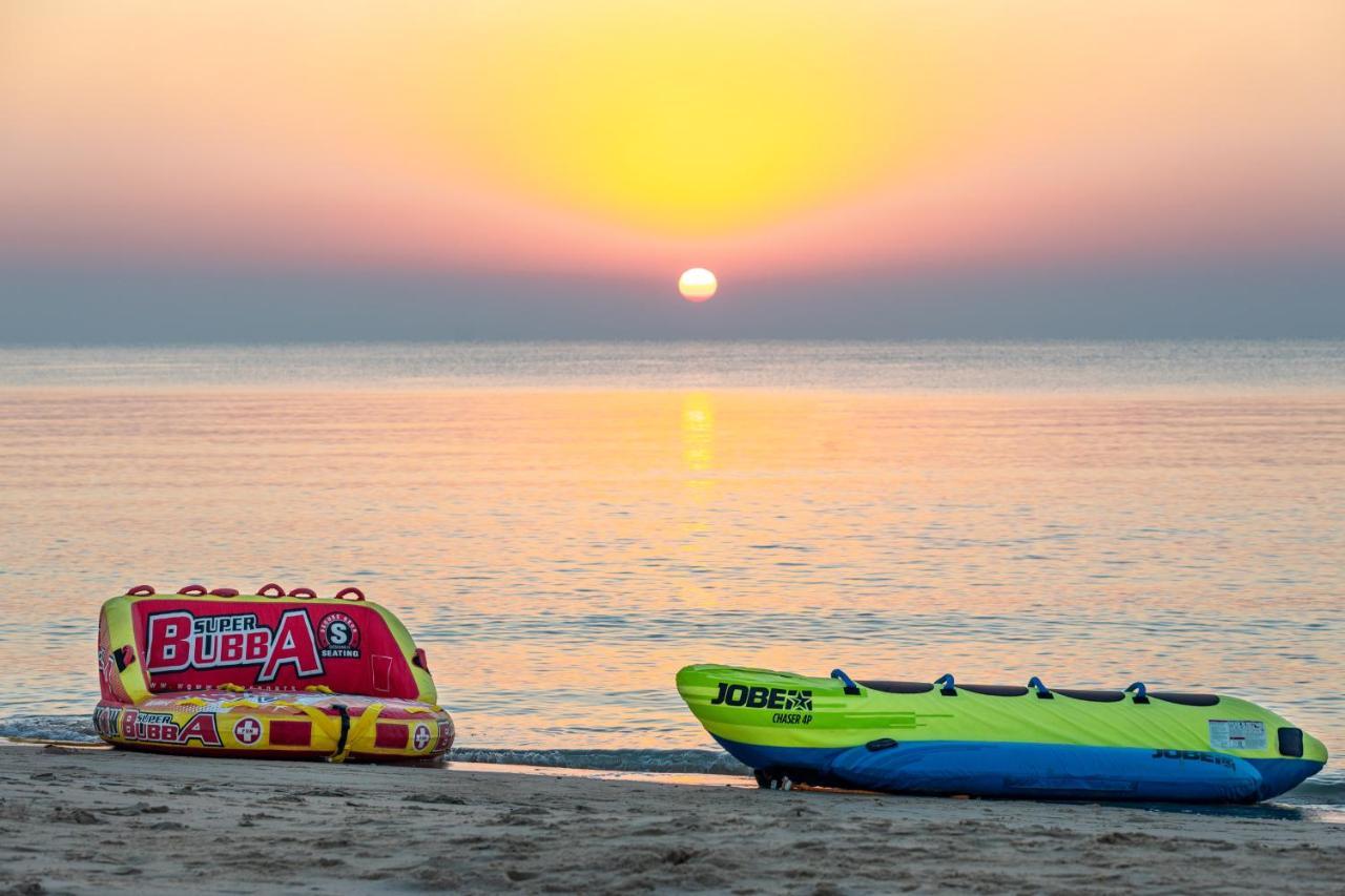 Sealine Beach, A Murwab Resort Mesaieed Bagian luar foto